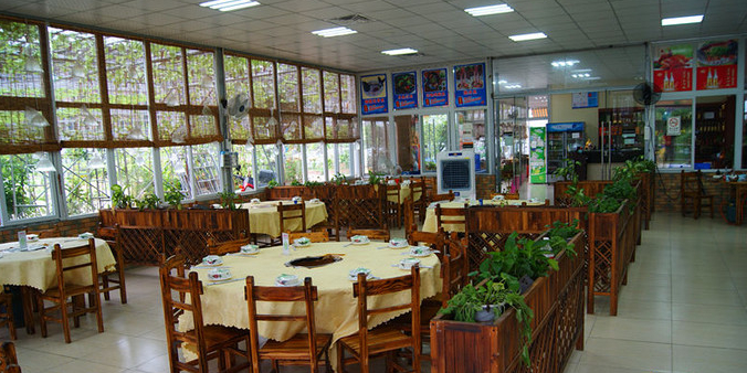 长峰河鲜钓鱼烧烤亲子花园特色农庄(莲花山店)