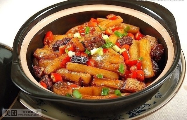 新标榜荷风塘养生食府