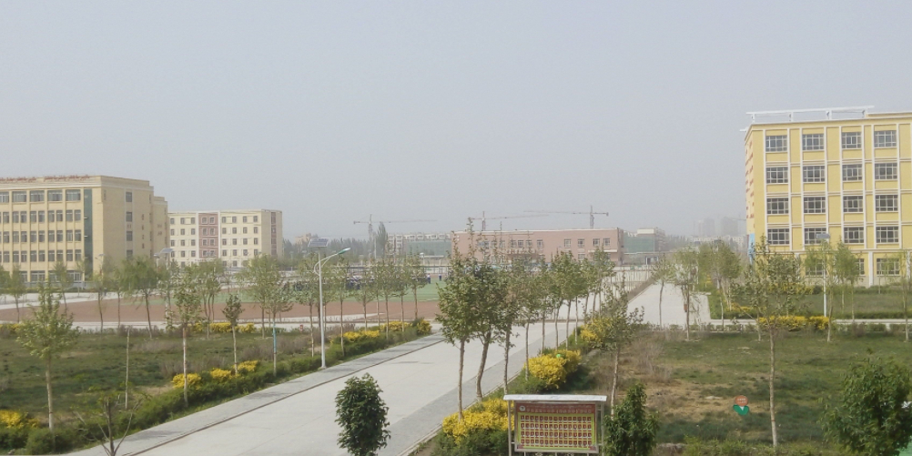 新疆维吾尔自治区喀什地区莎车县托木吾斯塘乡第七中学