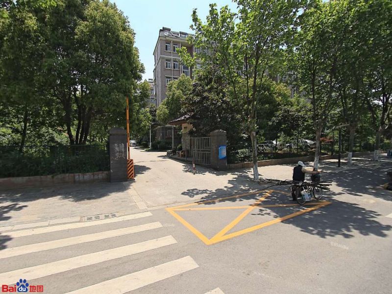 江苏省南京市栖霞区金尧路栖霞中学(新城路)对面