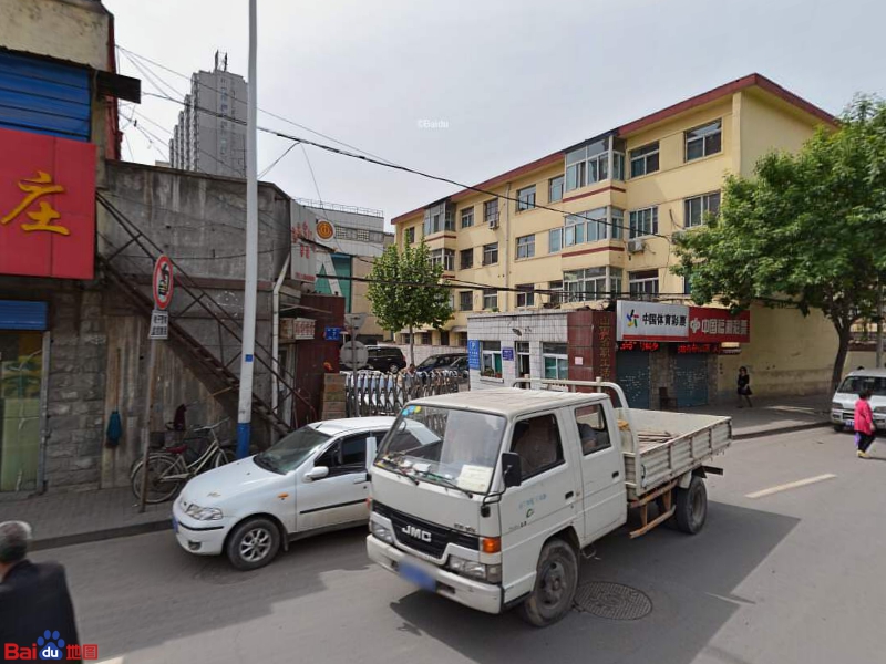 山西省职工活动中心停车场-出入口