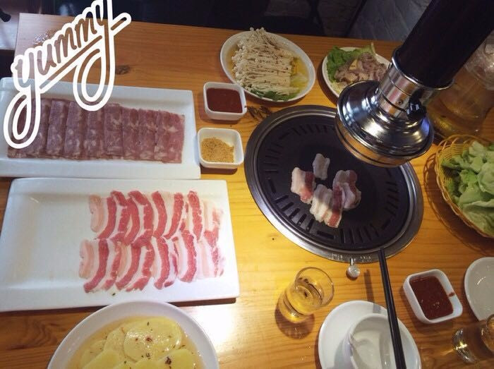 无肉不欢炭火靠肉(人民路步行街店)