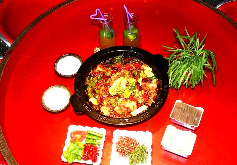 吾红餐吧China Red(金宇东路店)