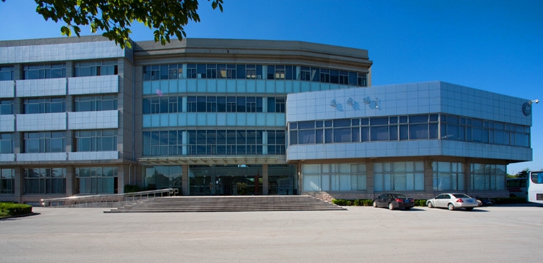 上海视觉艺术学院-逸飞楼