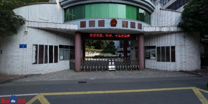 广州市海珠区宝岗大道与龙骧大街交叉路口北侧