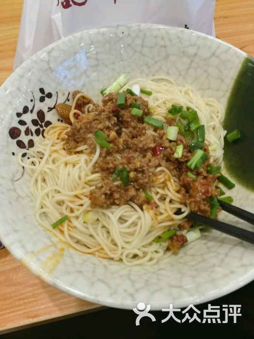 乐途瑞连锁快餐(成都东站店)