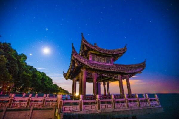 天下弟一塘