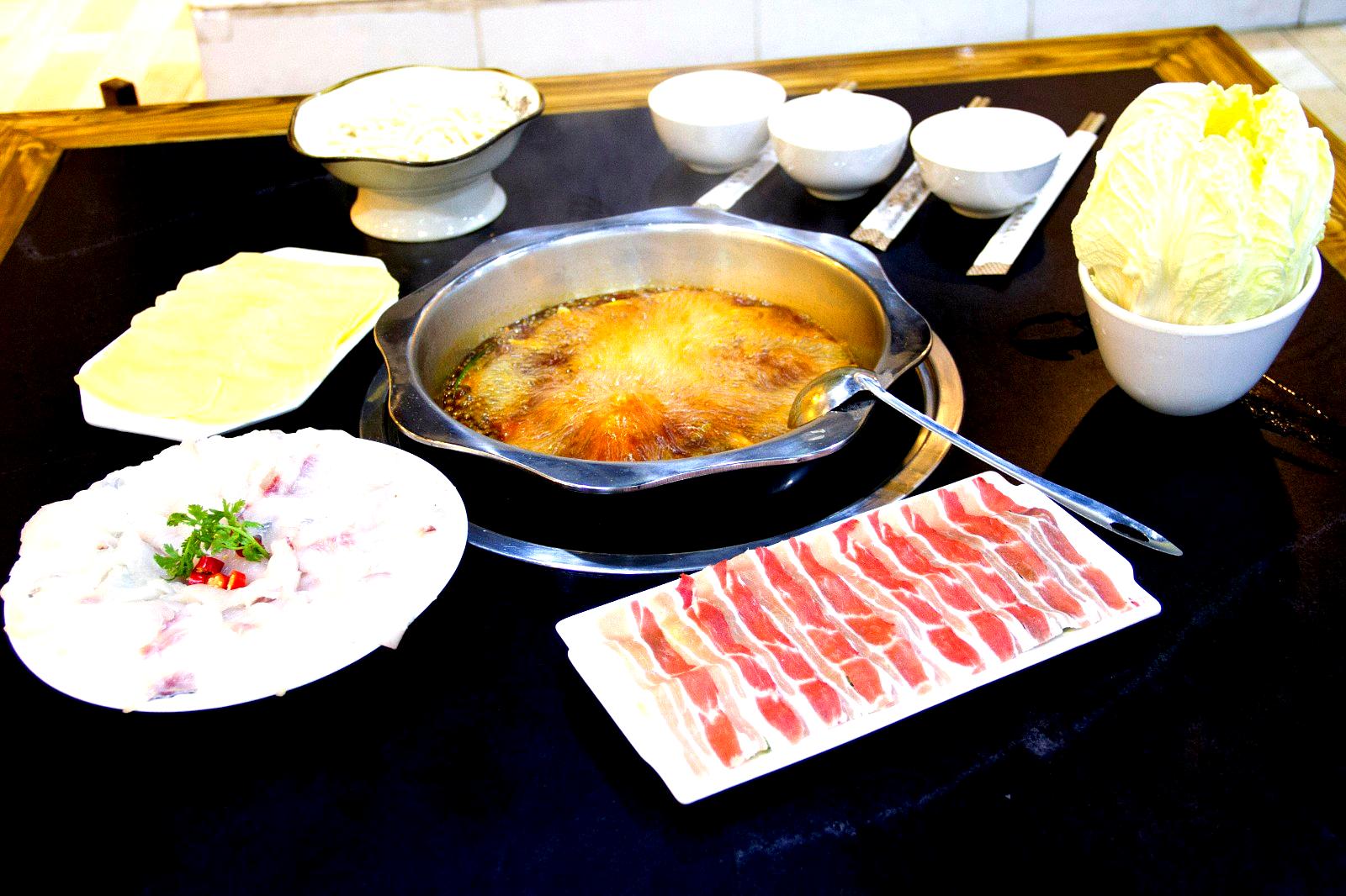 重庆蜀九火锅(九方店)