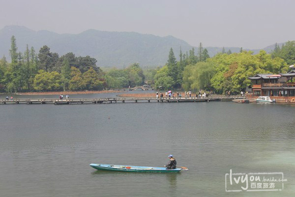 西湖区标签: 旅游景点  六吊桥共多少人浏览:3802527  电话: 评论数