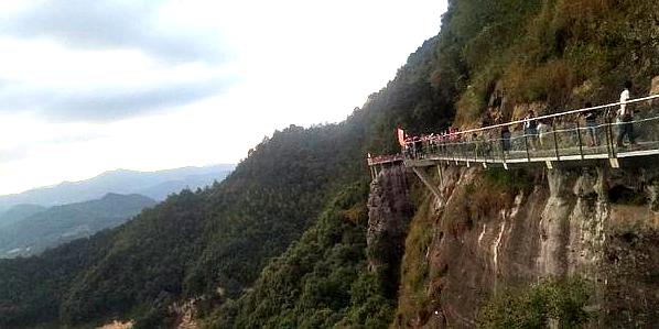 船山岩.玻璃站道_泉州_百度地图