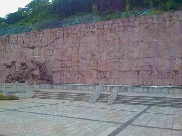 民族团结丰碑