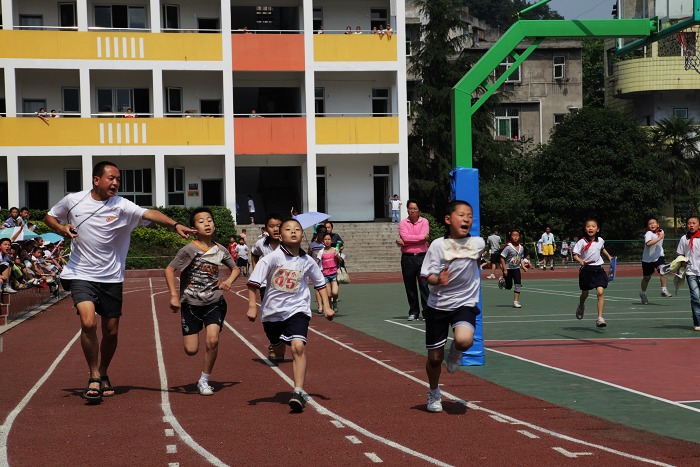 雅安外国国语实验小学