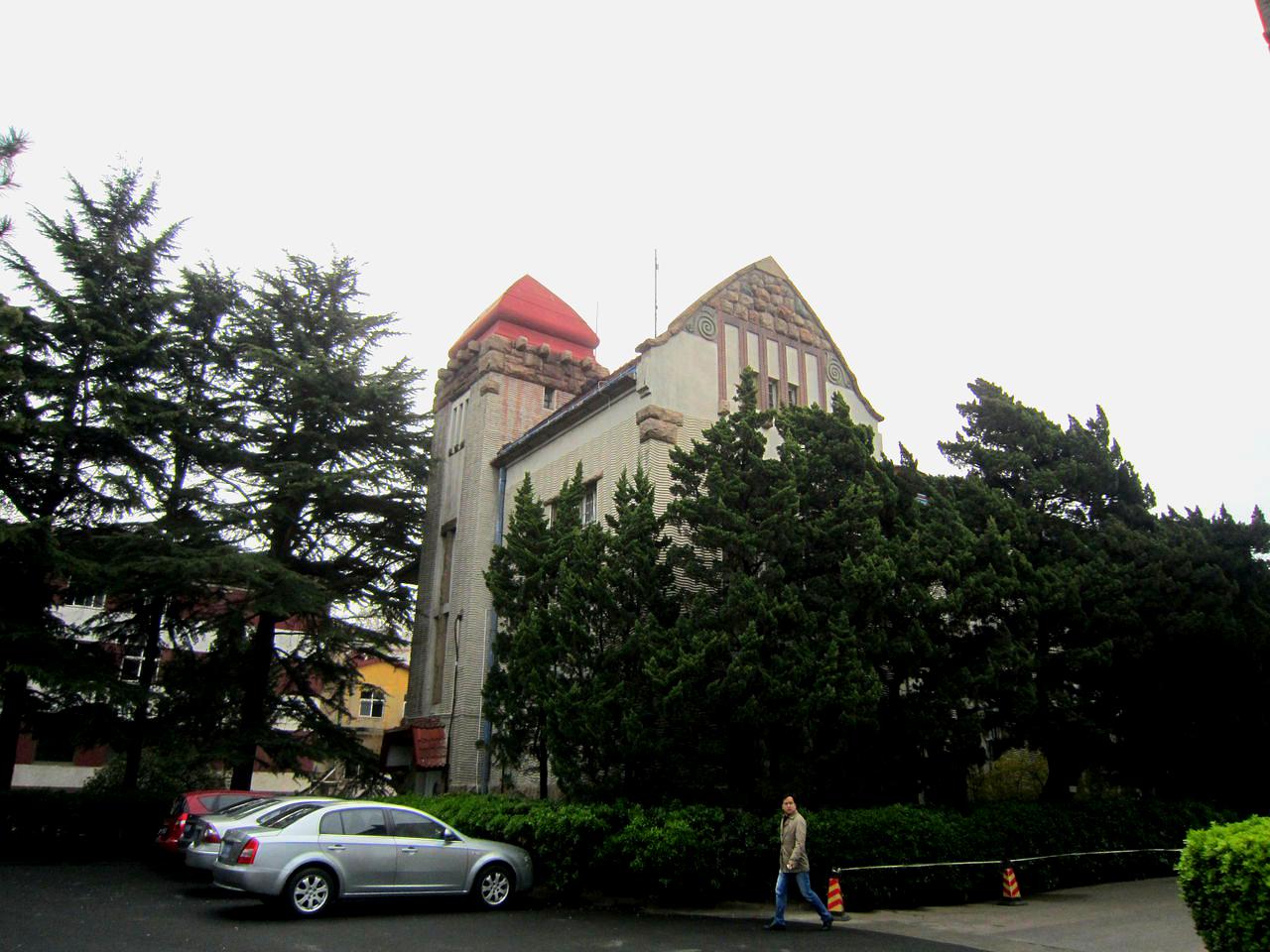 地址(位置,怎么去,怎么走):  山东省青岛市市南区鱼山路5号海洋大学