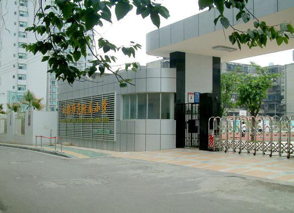 河南省郑州市管城回族区南曹乡民主路张华楼小学