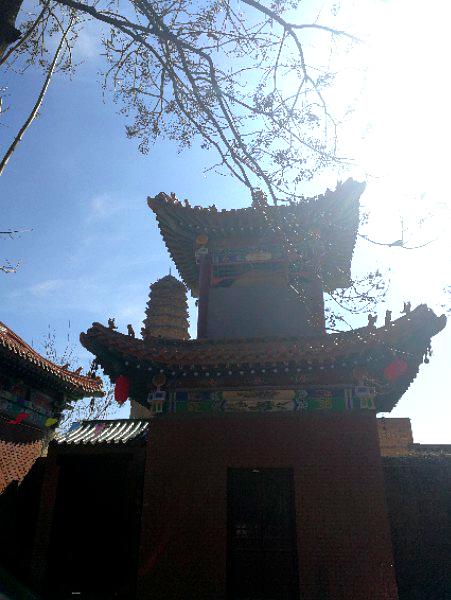 护国灵岩寺