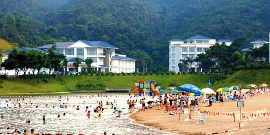 龙泉沙滩泳场水乐园