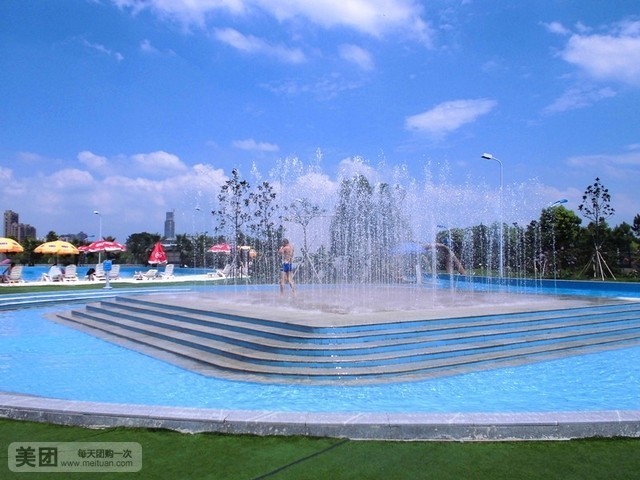 卡乐福未来水世界