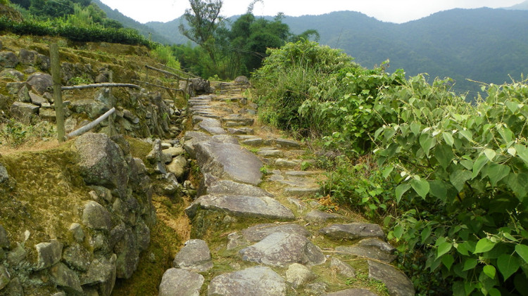 天吗岩