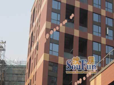 UN公社停车场-出入口