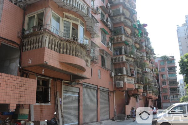 江津区长城路广电局家属院