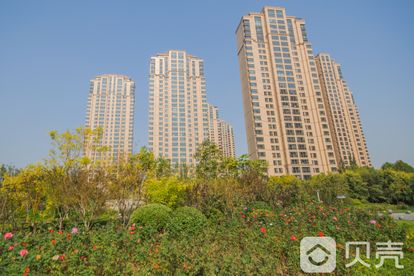 仁恒河滨花园