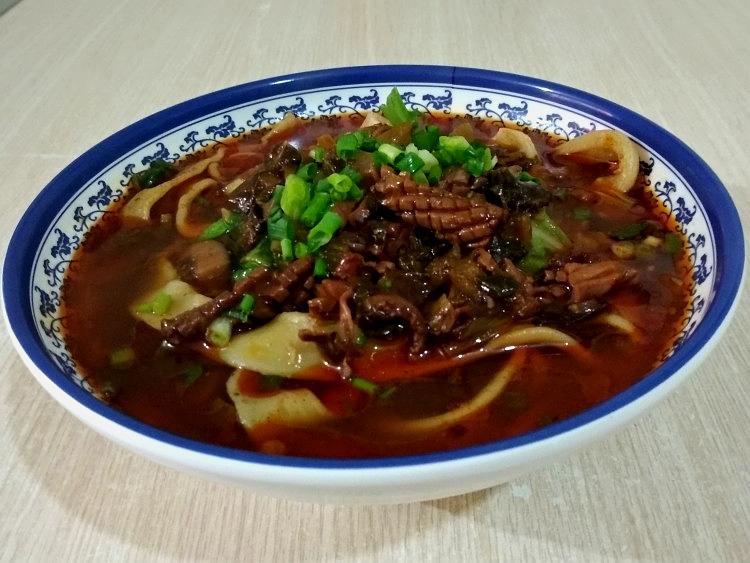 亿佰碗手撕面馆(文理学院)