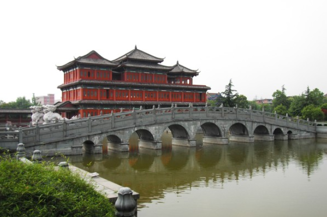 黄金街牌坊