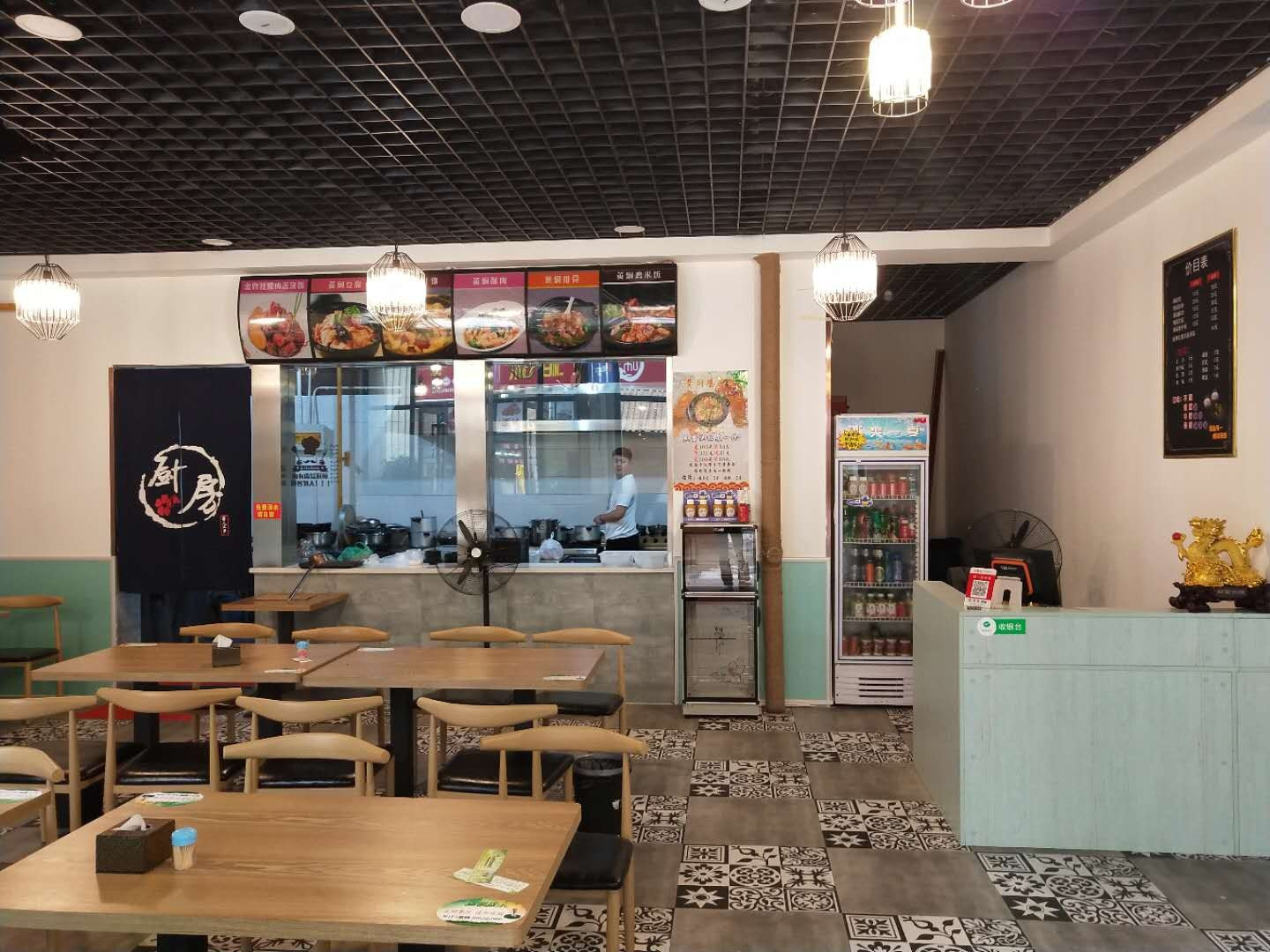 吉食道黄闷鸡米饭(儒林商都店)