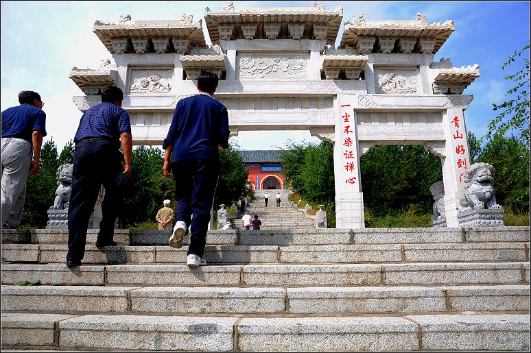 (伊通县南山保雍寺怎么样)5环境:服务:人均消费:商户描述:特色服务