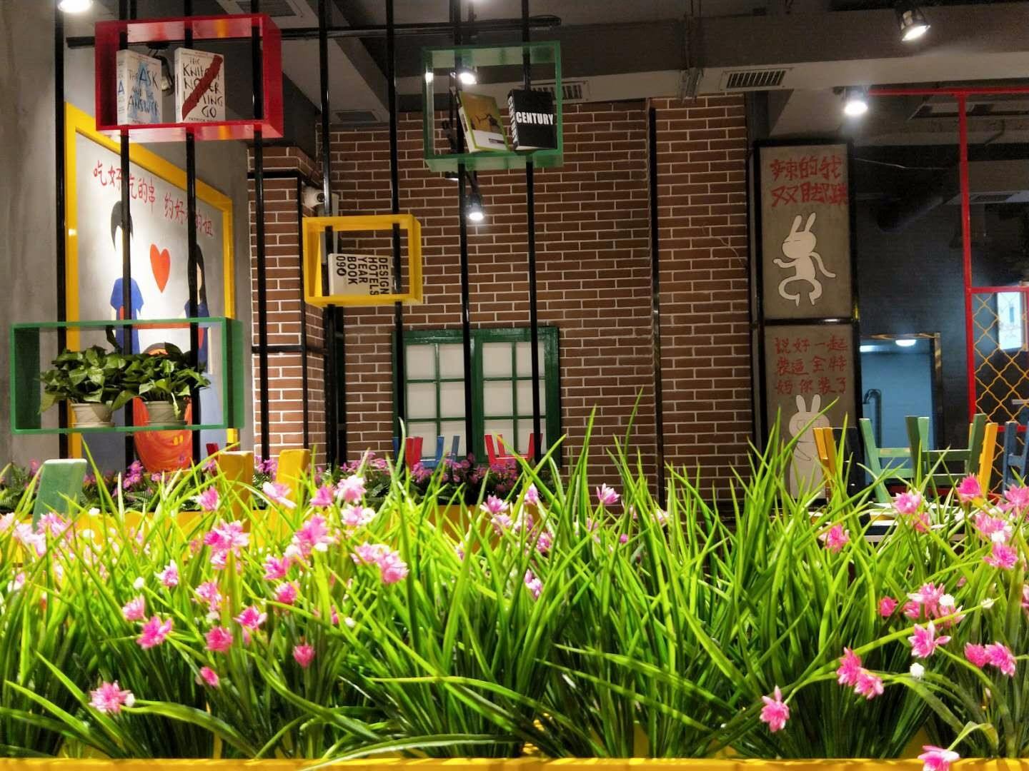 钢管厂五区小郡肝串串香(榆林总店)