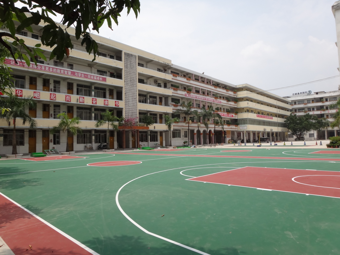 岑溪市第九小学