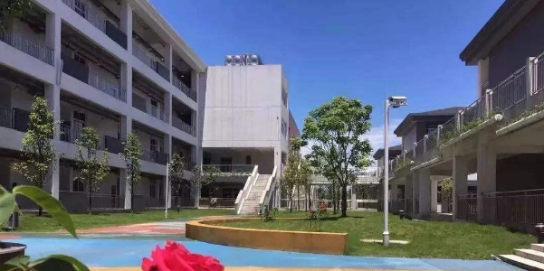 都江堰龙江路小学图片