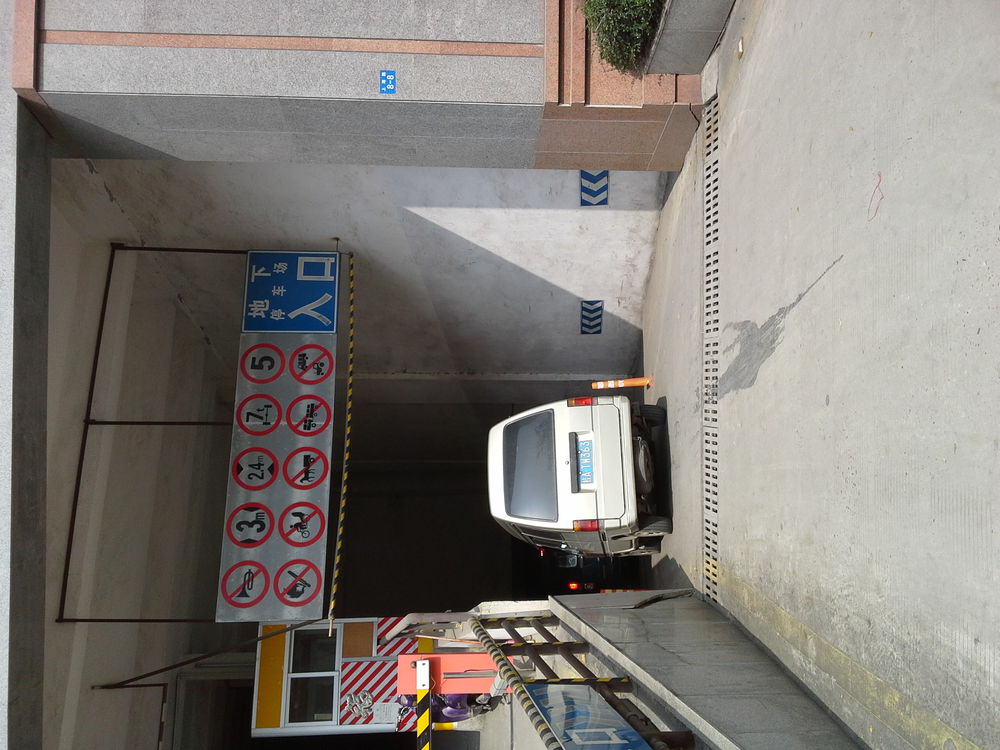 盛世·联邦广场-地下停车场