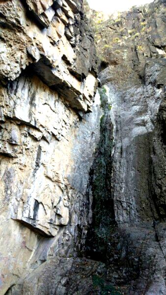 赤峰市巴林左旗十三敖包镇风水山赵家村