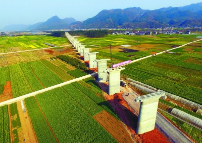 湖南省张家界市永定区社溪阳坪湖路阳湖坪镇永定区阳湖坪街道中心学校