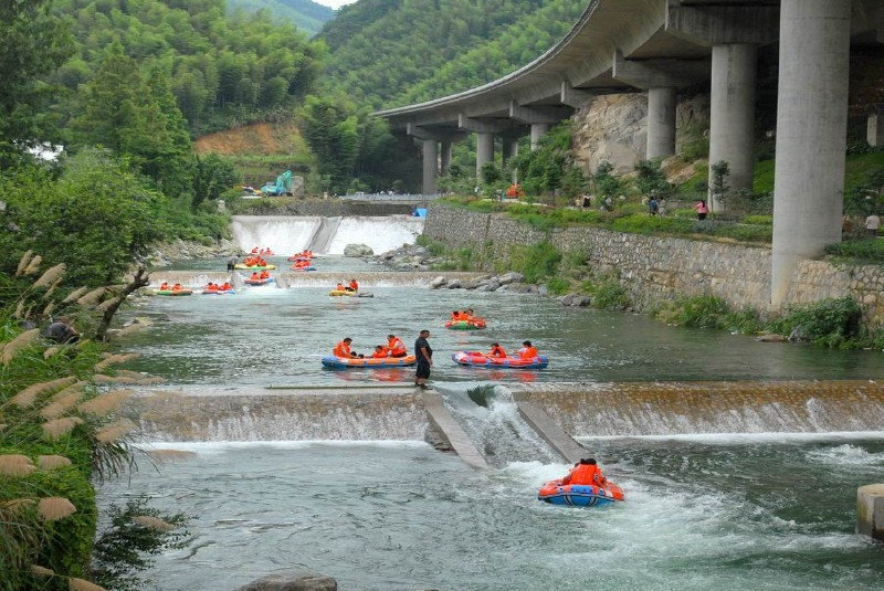 安徽省黄山市黄山区汤口镇山岔村天湖景区