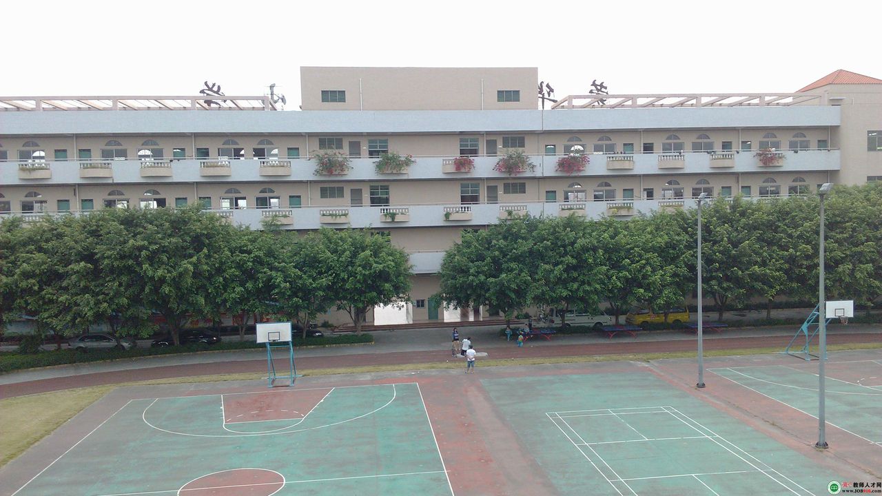 莞华小学