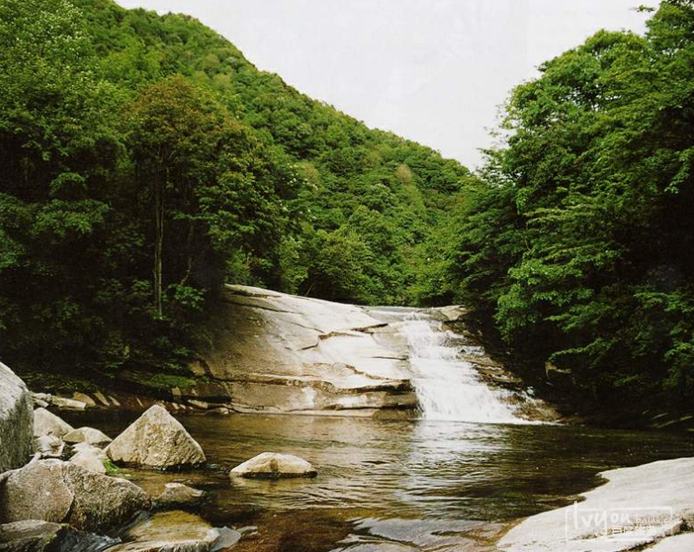 红石峡沙地植物园