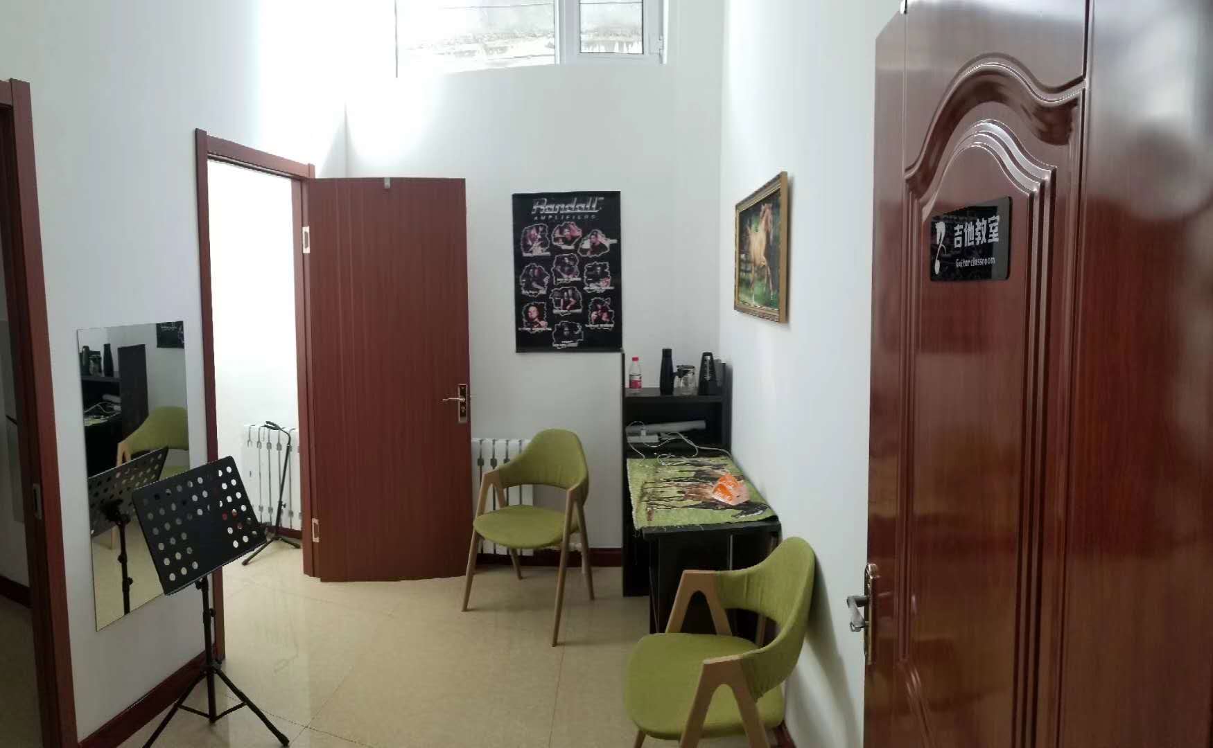 呼伦贝尔爱艺琴行总店