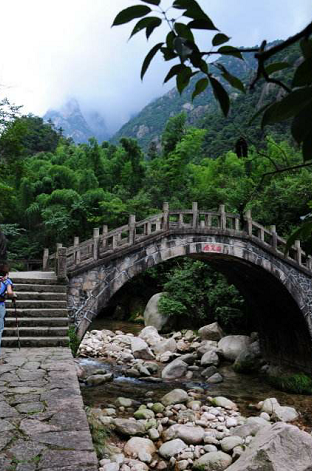 钓桥景区