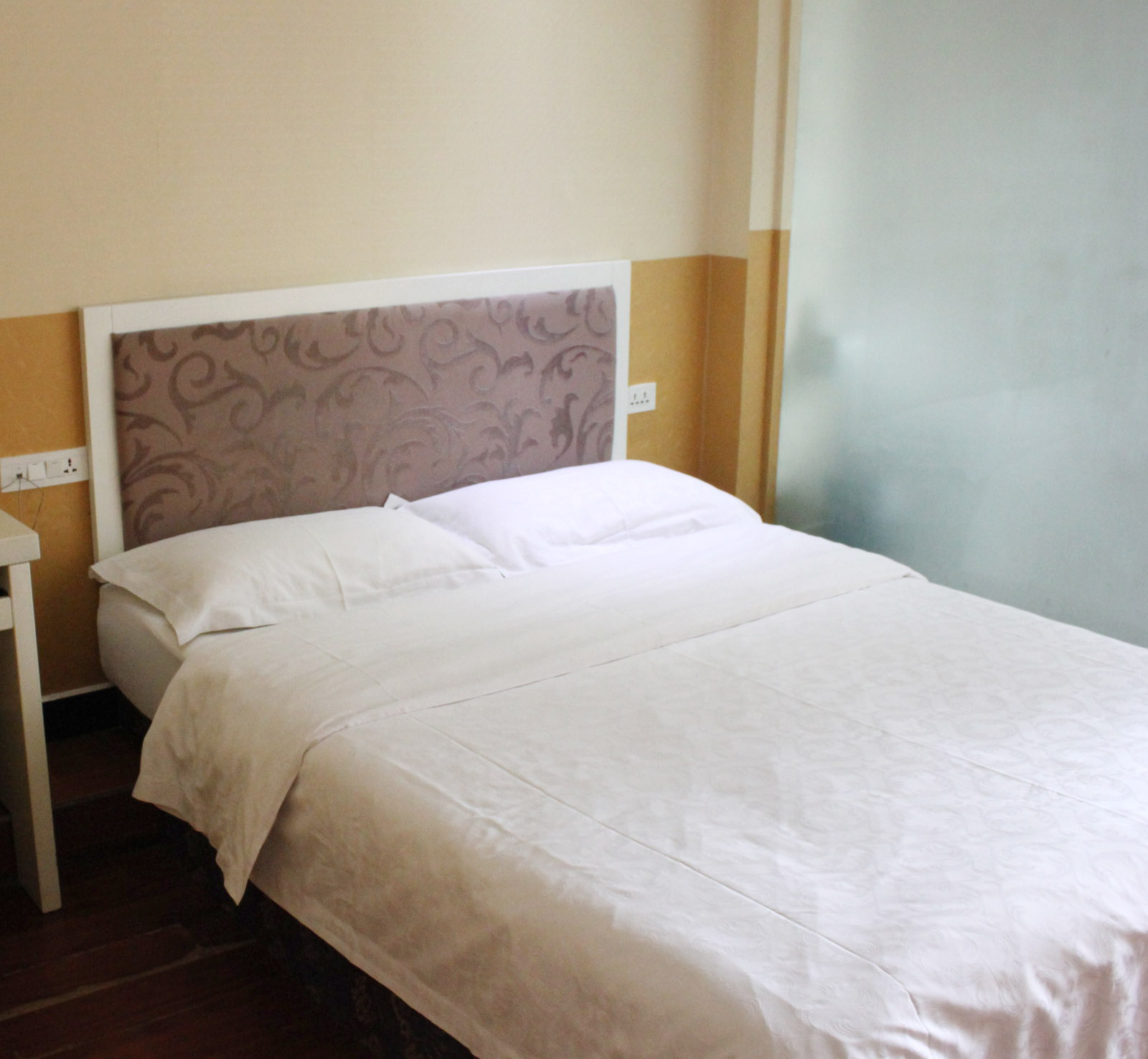 团购,优惠,2018湖商务宾馆在哪,怎么走_恩施土家族苗族自治州酒店