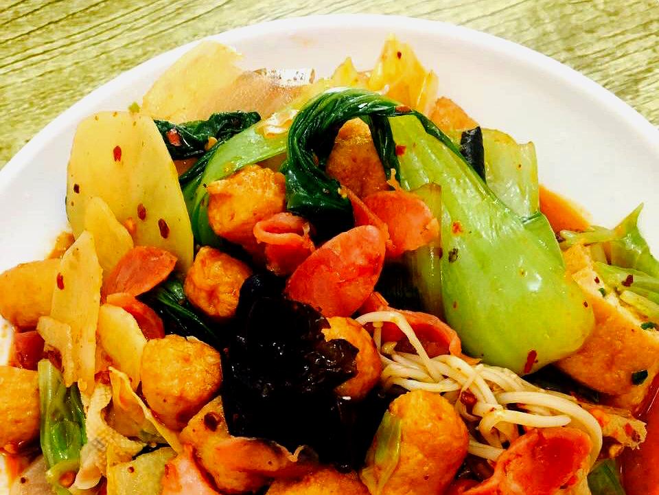 小桃林麻辣拌炸串金沟寨店