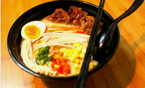 本场博多豚骨拉面(新渔东路店)