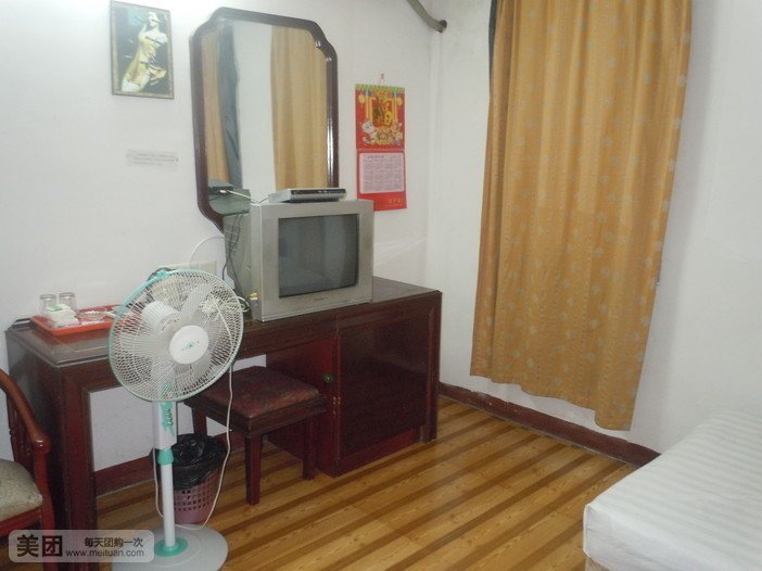 华安公寓(东中路店)