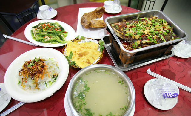 红太阳家常菜(新华街店)