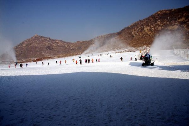 莲青山滑雪温泉度假中心