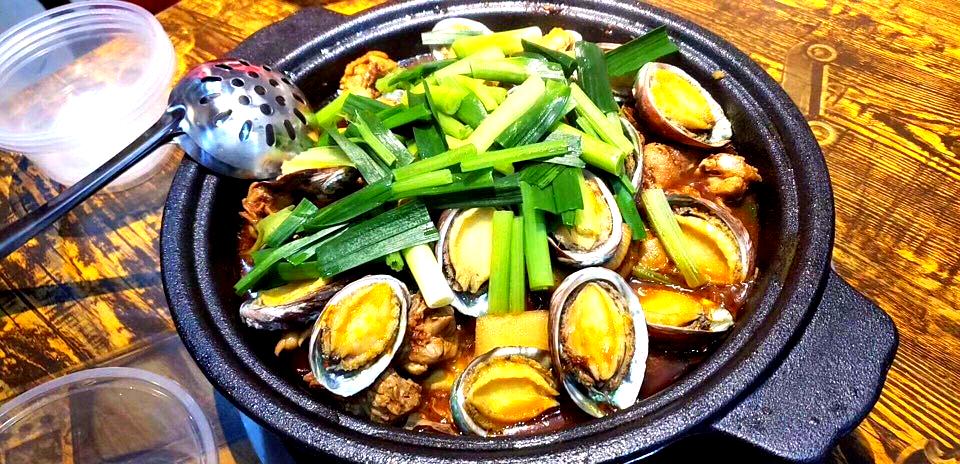 蜀八婆香汁焖锅(防城店)