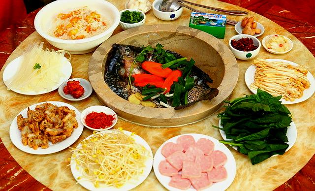 抚仙湖野生菌石锅鱼(龙华路店)