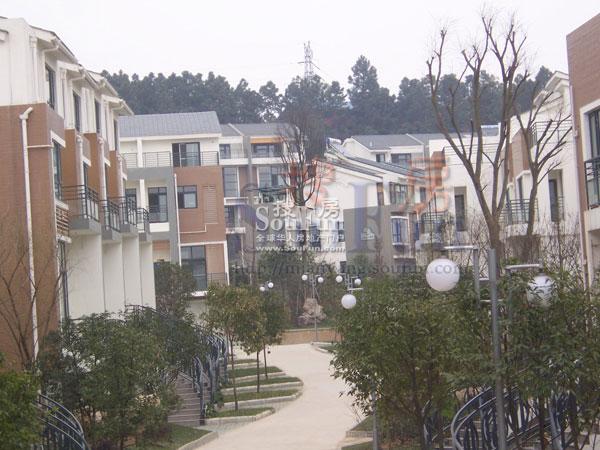 岷山拾阶公馆