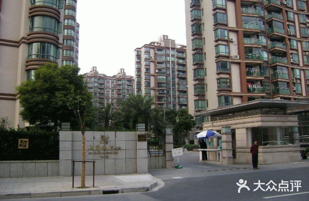 上海市崇明区南门港人民路(八一路)